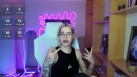 Snapshot of caroline_carterr chatting on October 13, 3:31 am Caroline online show from October 13, 3:31 am