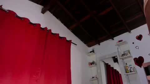 Snapshot of caroline_m8 chatting on February 22, 3:12 am CAROLINE online show from February 22, 3:12 am