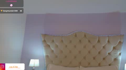 Caroline online show from October 20, 8:01 pm