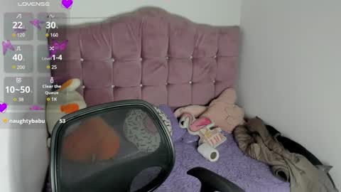 caroline_rodriguez_9 online show from October 18, 11:28 pm