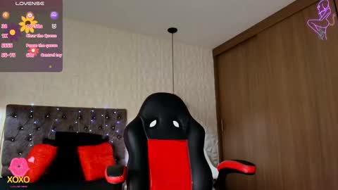 Snapshot of carolinescoth_dl chatting on September 12, 6:04 pm Caroline Scoth online show from September 12, 6:04 pm