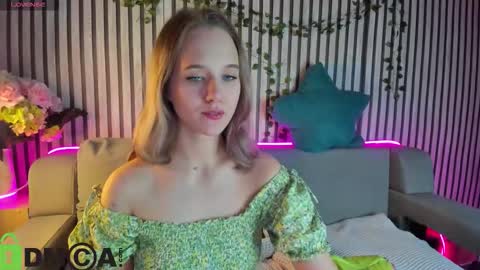 Casey sweeet online show from December 15, 9:14 am