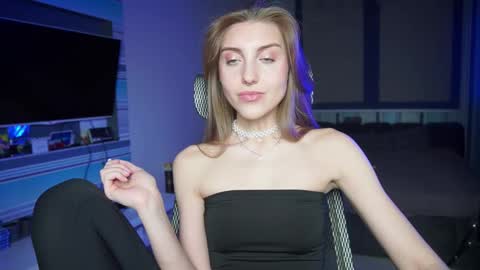 Seductress Cassia  FINDOM AND SADISM  NO NUDE online show from October 7, 4:22 pm