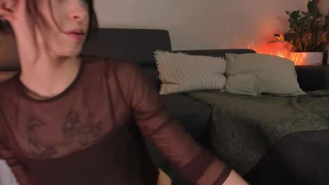  cassandra  online show from September 23, 7:12 pm