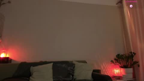  cassandra  online show from February 13, 10:22 pm