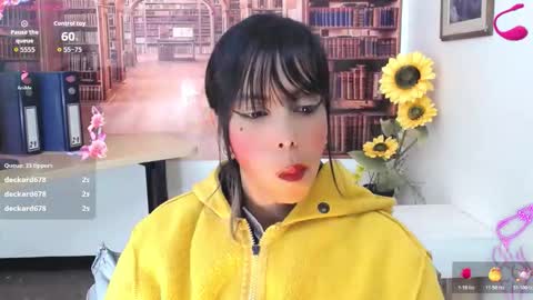 Queen Catalella online show from October 18, 4:15 am