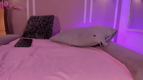 Cataleya online show from October 18, 7:11 am