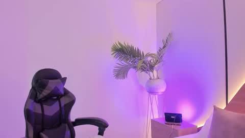 C A T E  online show from February 5, 12:41 pm