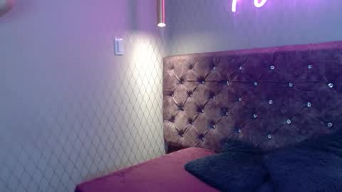 cataleyadamourx online show from December 15, 11:15 am