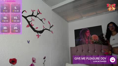 Catalina   online show from December 3, 12:59 pm