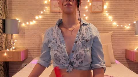 CatalinnaThompson online show from February 1, 11:54 am