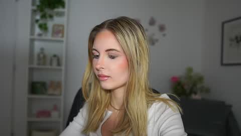 catecrago  online show from February 28, 8:53 am