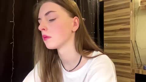 Polly online show from March 2, 8:21 am