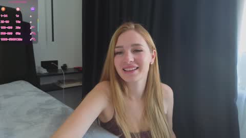 Snapshot of cbhotblonde chatting on October 23, 7:25 am Folow my instagram cuteback7272 and onlyfans cbhotblonde1 online show from October 23, 7:25 am
