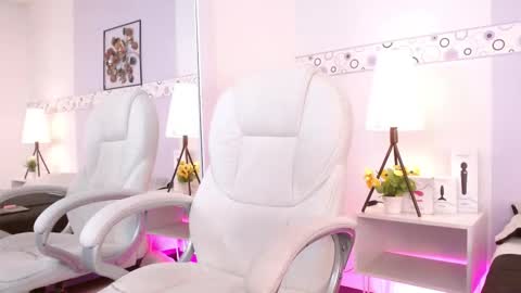 Celesste  online show from November 12, 12:25 pm