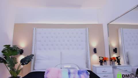 Celeste Wayne online show from December 3, 8:33 pm