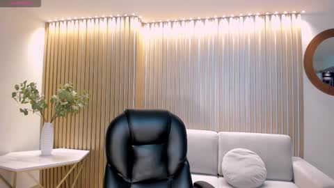 Celeste Moon online show from February 20, 2:43 am