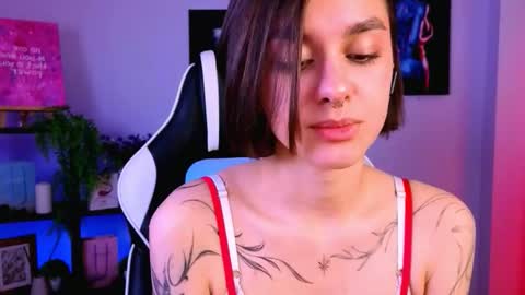  Celine  online show from February 27, 5:18 am