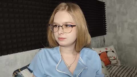 Lia online show from March 3, 7:25 am