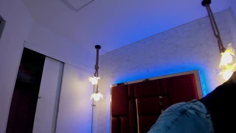 Charlotte online show from December 2, 6:52 pm