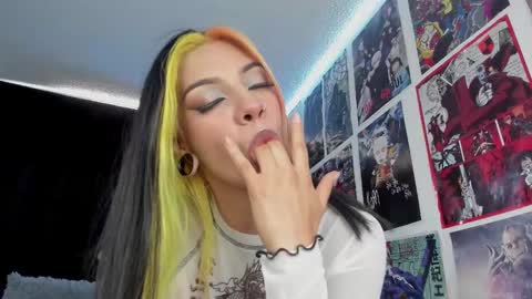 Charlotte online show from December 14, 4:52 pm