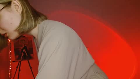 Michelle  online show from February 16, 3:15 am