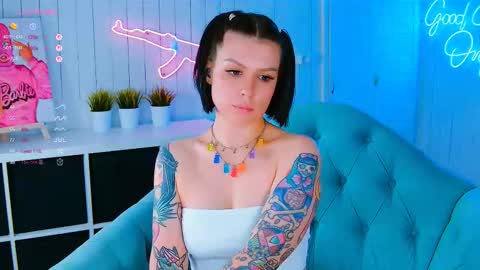 Snapshot of chaturkaterina chatting on October 22, 4:50 am Miss Harmony online show from October 22, 4:50 am