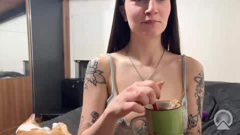 Snapshot of chavitaxxx chatting on October 12, 10:23 pm chavitaxxx online show from October 12, 10:23 pm