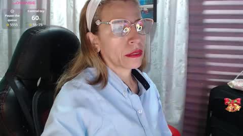 CHAYLA VICTORIA RUIZ  online show from February 4, 12:52 pm