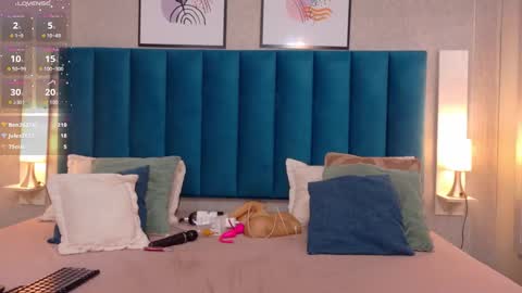   online show from October 16, 9:39 pm