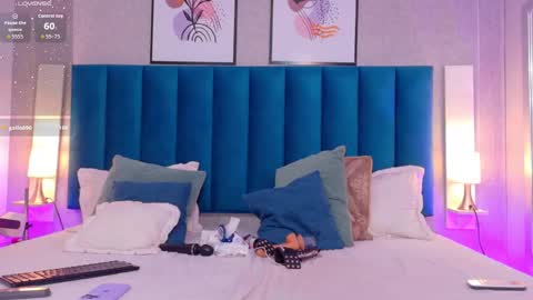   online show from October 18, 10:11 pm