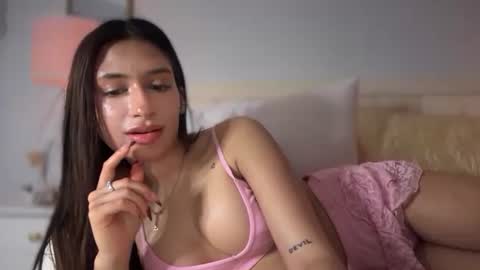 cherliecarmen online show from November 5, 4:29 am