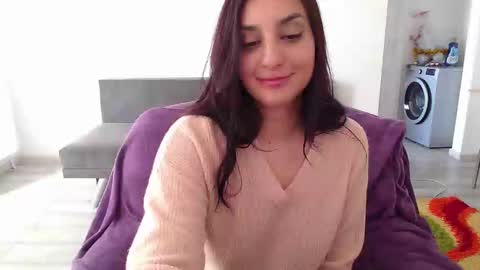 Snapshot of cherry_pie95 chatting on March 9, 10:52 am Sherry online show from March 9, 10:52 am