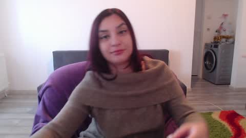 Snapshot of cherry_pie95 chatting on January 16, 7:17 am Sherry online show from January 16, 7:17 am