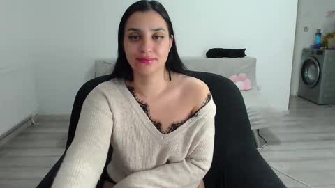 Snapshot of cherry_pie95 chatting on October 29, 3:22 am Sherry online show from October 29, 3:22 am