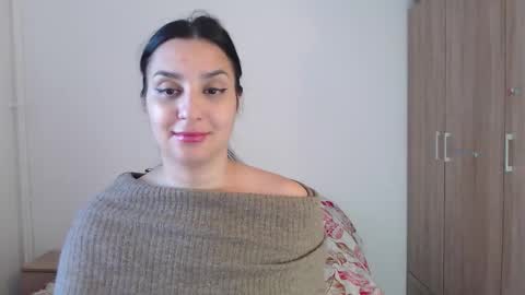 Snapshot of cherry_pie95 chatting on September 23, 6:33 am Sherry online show from September 23, 6:33 am