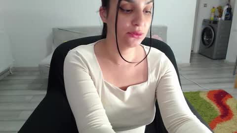 Snapshot of cherry_pie95 chatting on October 8, 10:14 pm Sherry online show from October 8, 10:14 pm