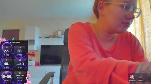 mayra online show from October 12, 8:39 am