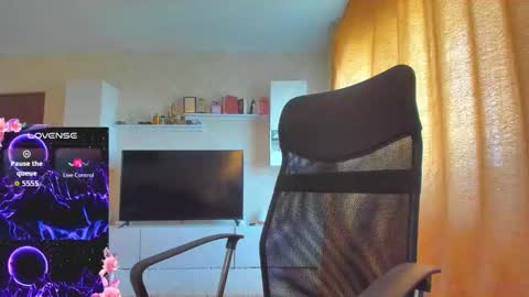 mayra online show from September 11, 8:03 am