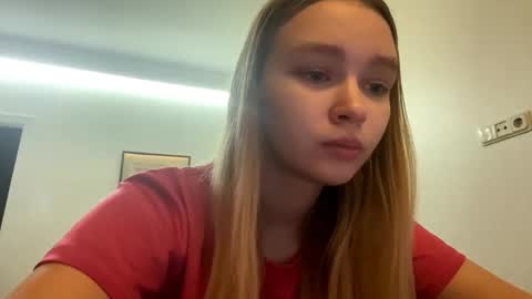 Lei online show from February 27, 3:23 pm