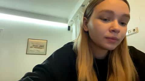 Lei online show from February 24, 4:05 pm