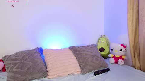 cheryelfox online show from November 6, 4:40 am