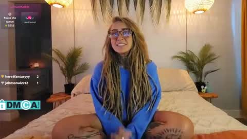 Snapshot of cheviblue chatting on October 20, 4:10 pm Chevi Blue online show from October 20, 4:10 pm