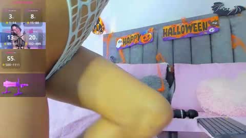 C H L O E  online show from October 13, 9:39 pm