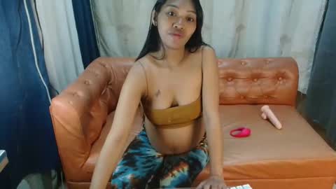 chloe and harlot online show from February 26, 12:37 pm