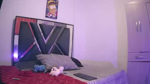 Chloe and Danna online show from October 27, 3:13 am