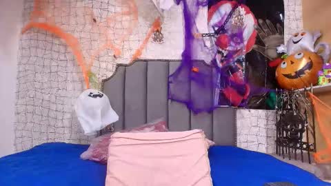 chloe_leroy online show from October 20, 11:57 am