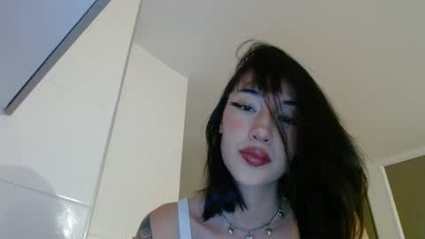 Snapshot of chloe_snoww chatting on September 13, 12:40 am cloes online show from September 13, 12:40 am