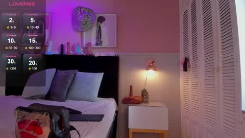   online show from September 18, 8:07 pm