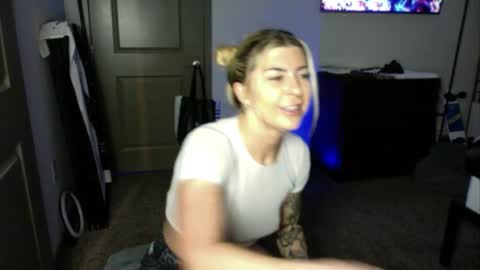 Chloe Cums online show from February 10, 6:09 am